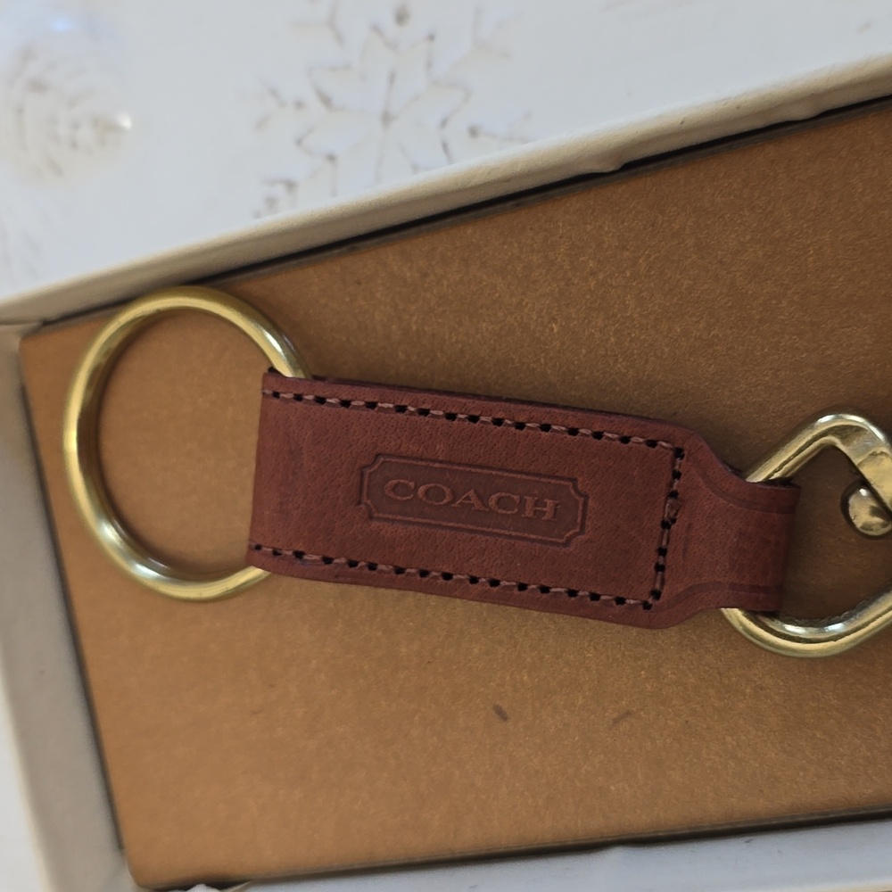 Vintage NIB Coach Trigger Snap Key Fob Chain Brown Leather Brass Hardware - Picture 4 of 17